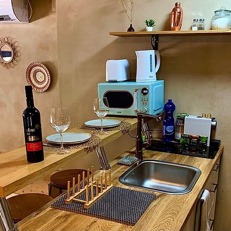 Boutique Apartment In Heart Of Haifa Esterno foto