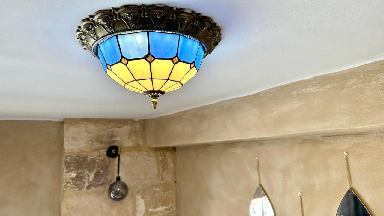 Boutique Apartment In Heart Of Haifa Esterno foto