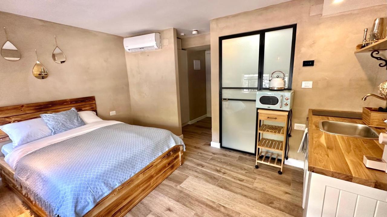 Boutique Apartment In Heart Of Haifa Esterno foto