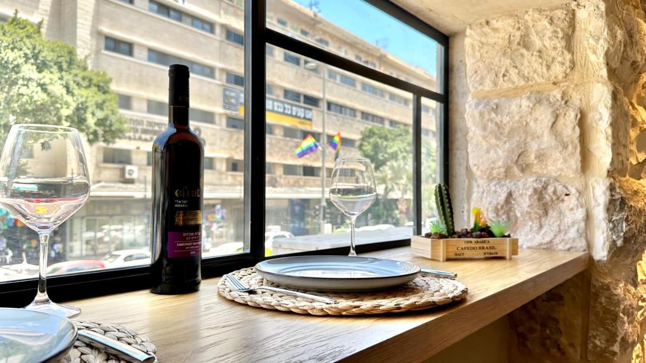 Boutique Apartment In Heart Of Haifa Esterno foto